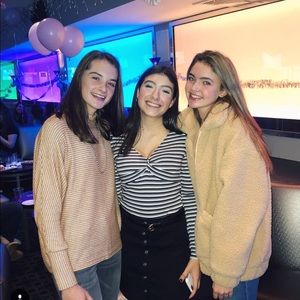 Meet your Posher, Courtney